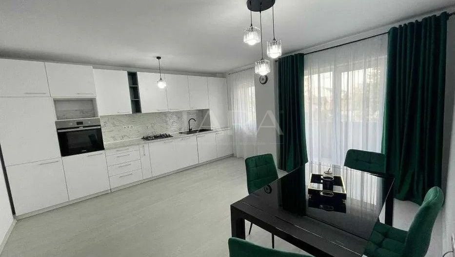 Apartament ultrafinisat, imobil nou. - Poză 1