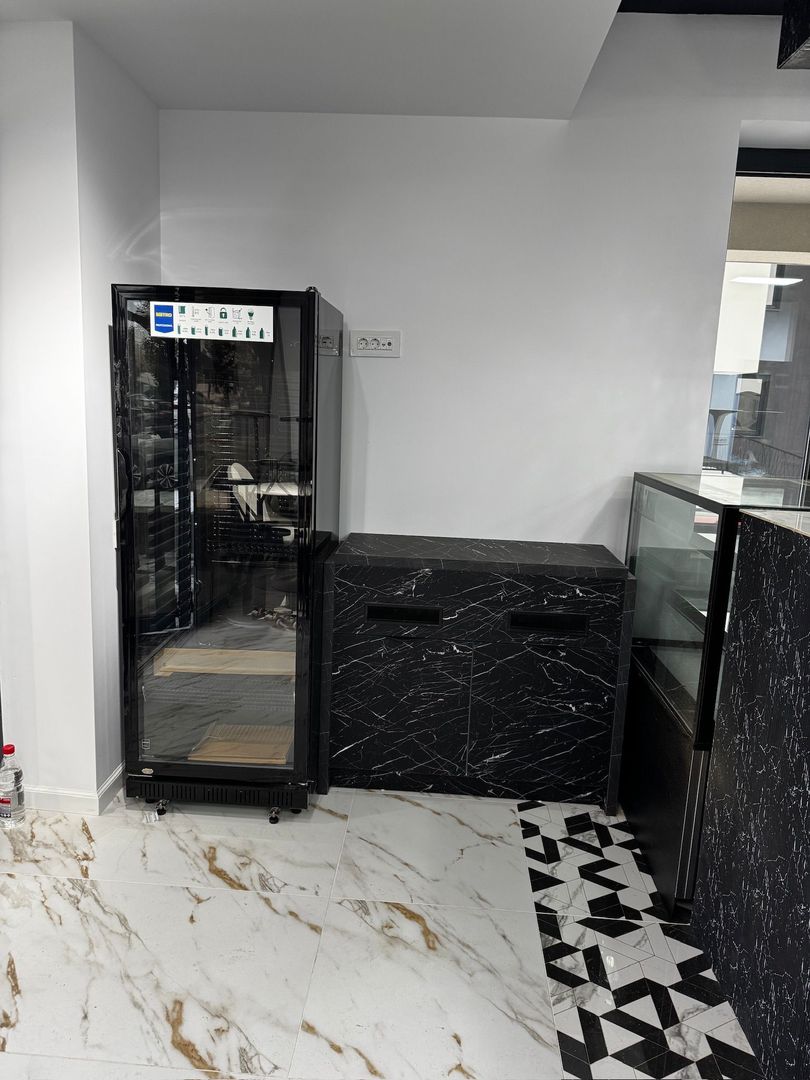 Spatiu Cafenea sau Bar cu Terasa Mare Otopeni 23August Luxor Residence - Poză 22