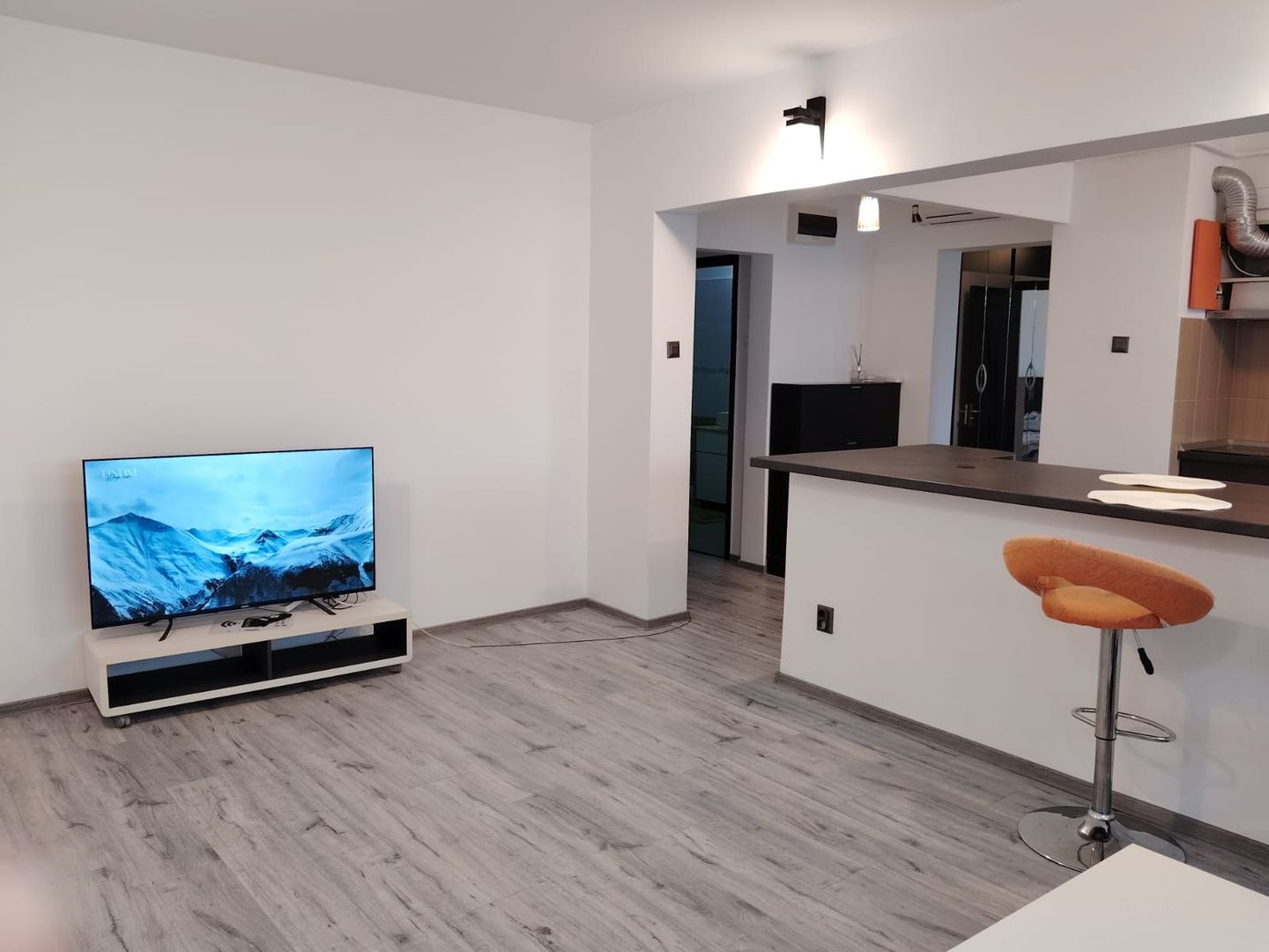 Inchiriez apartament 3 camere - Poză 3