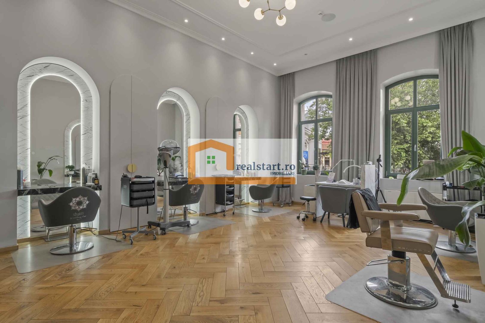 Cartierul Armenesc, Vila impozanta S+P+M, teren 615mp, terasa, curte - Poză 8