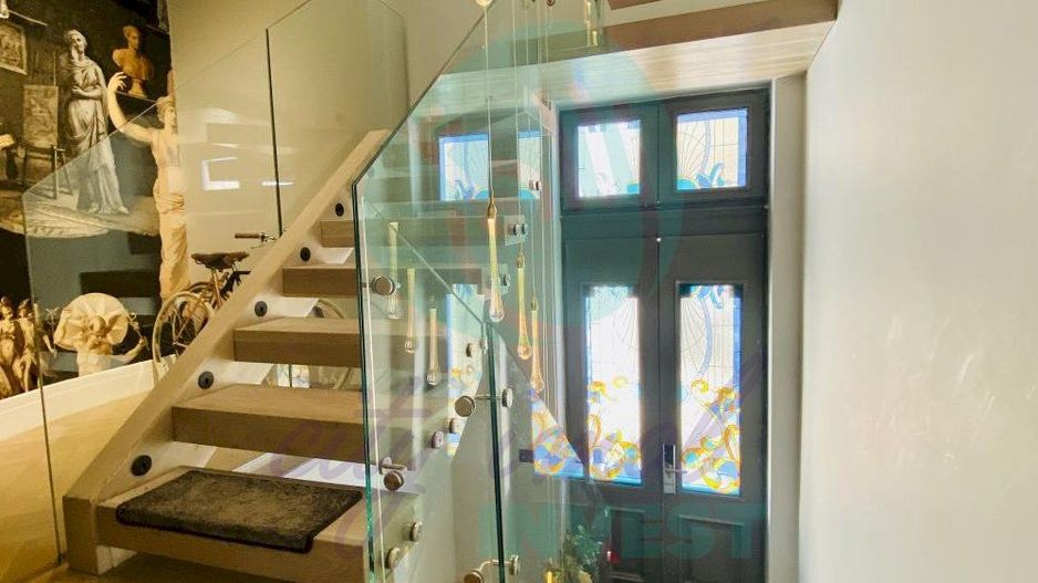 Vila complet renovata cu elemente decorative deosebite - Poză 5