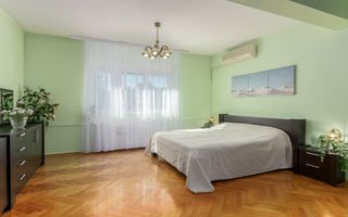 Vilă spațioasă cu curte superbă lângă Parcul Circului - Poză 7