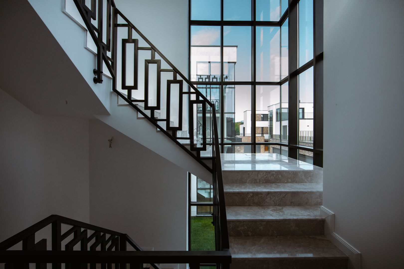 VILA SUPERBĂ CU 4 DORMITOAARE ȘI PISCINA LA INCHIRIERE - Poză 15