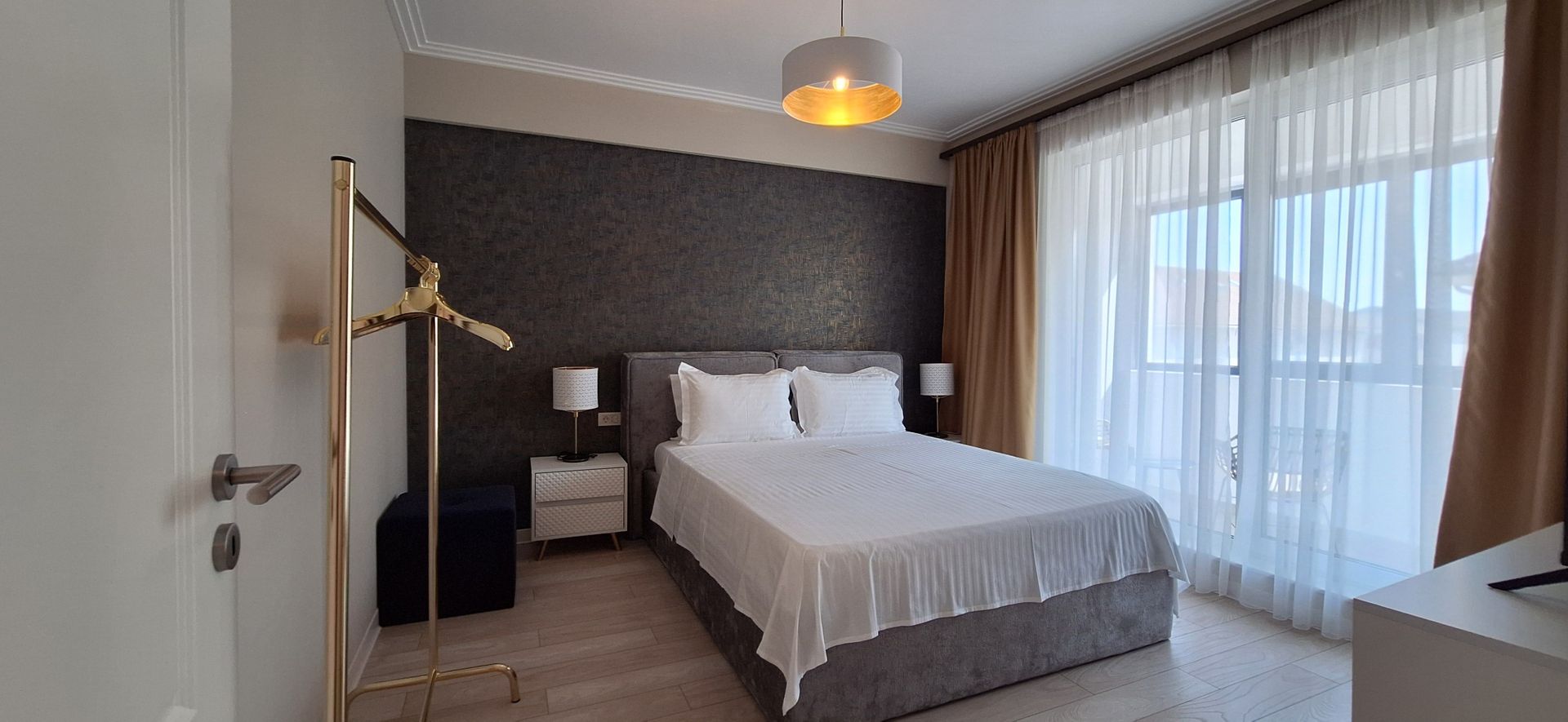 Apartament mobilat si utilat cu 2 locuri de parcare - Poză 11