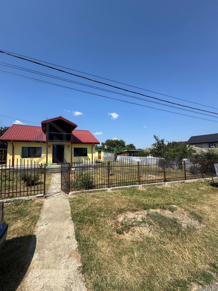 Casă renovată cu 3 camere și teren de 1000 mp în Letcani, Iași - Poză 3