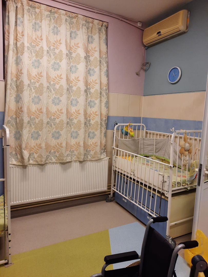 Proprietate versatilă, ideală pentru activități sociale, medicale sau - Poză 13