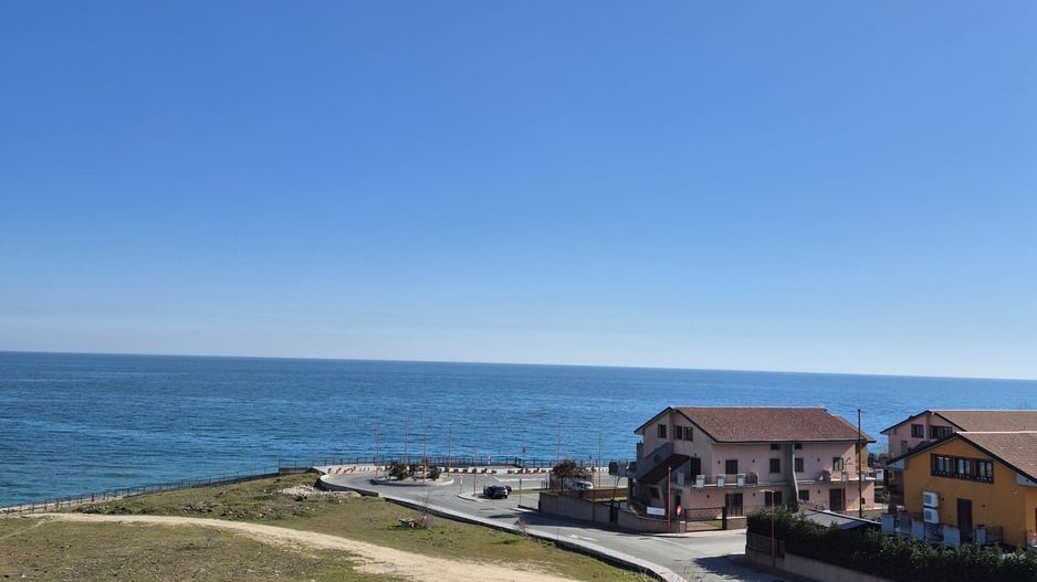 Apartament 3 camere,  Faleza Nord/Pescarilor, vedere la mare - Poză 4