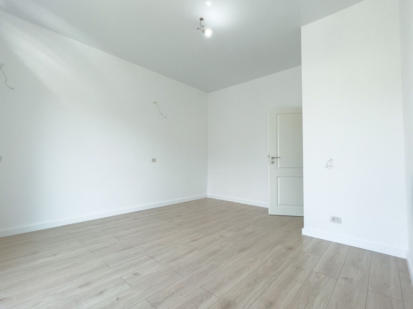 Individuala 146m2 utili, 450 curte, CENTRAL Tunari, 0% comision - Poză 17