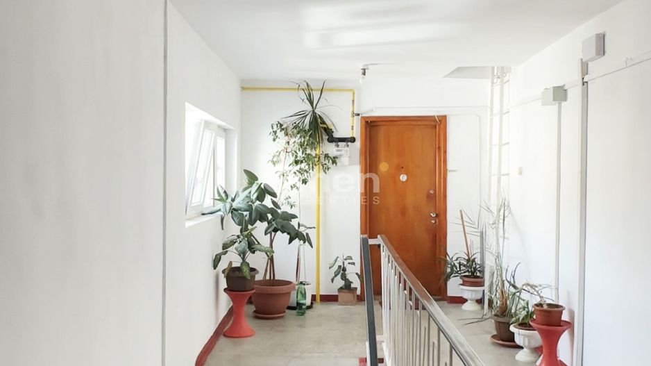 Apartament 4 camere cu garaj ,  b-dul Unirii 118 900 euro - Poză 5