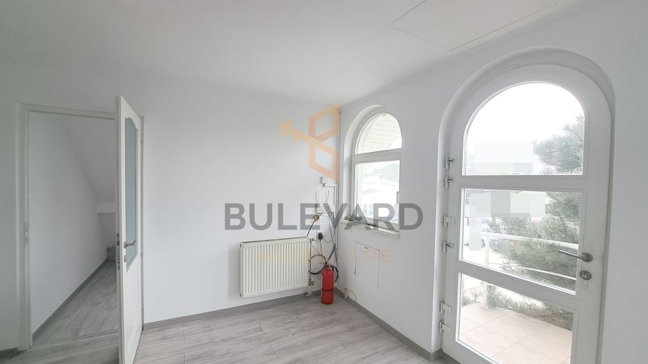 Spatiu birouri 147 mp + 4 locuri de parcare, zona Pod Ira! - Poză 2