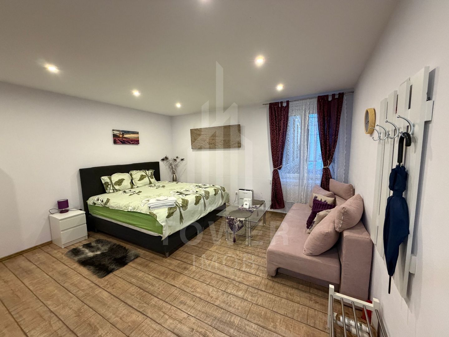 Garsoniera pentru Regim Hotelier | 30 mp |  | Piața mare | - Poză 1