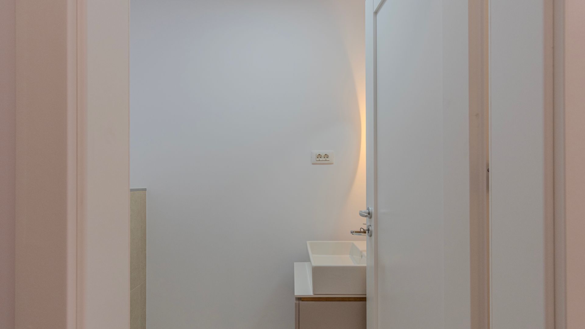 Clinica medicala-9 cabinete- URBAN PLAZA - bloc 15 parter! - Poză 46