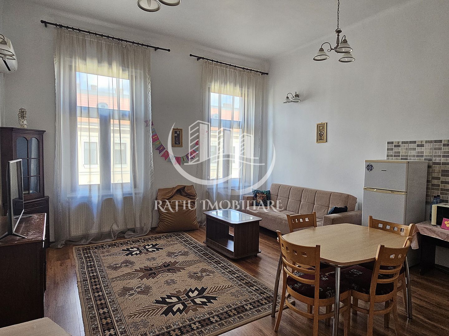 Apartament cu 4 camere | Etaj 2 | Republici | Oradea - Poză 1