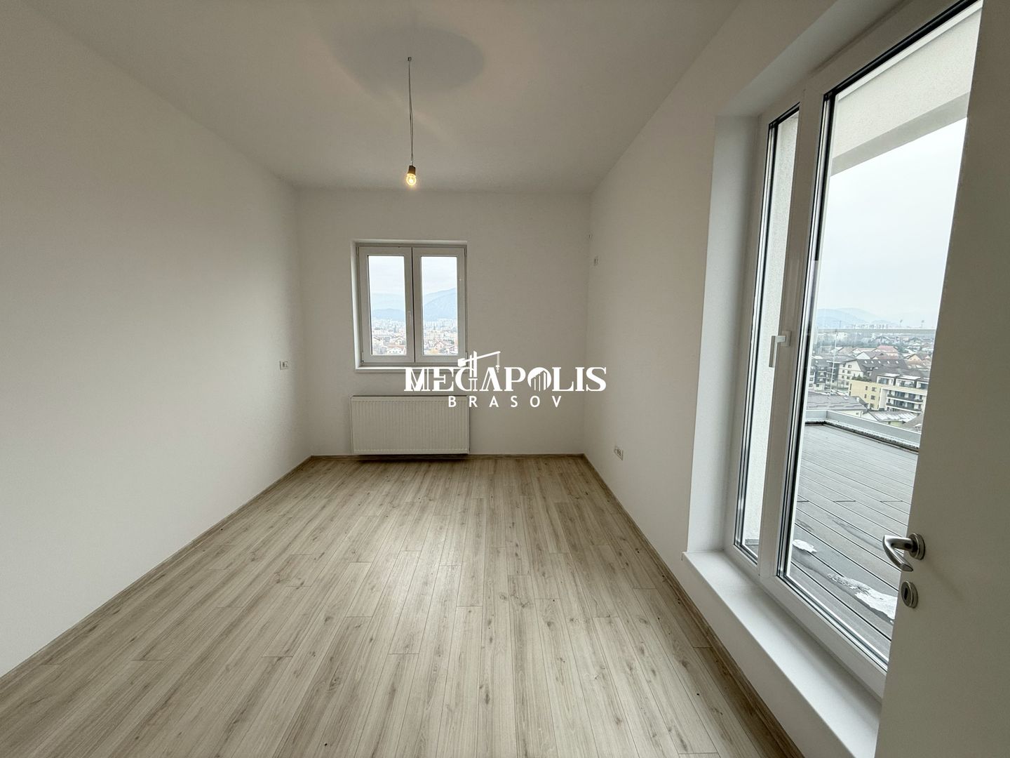 Vinzare Penthouse FINALIZAT SI INTABULAT BRASOV ZONA TRACTORUL - Poză 12