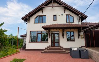 Casă 3 + Living, renovată | 17 ari | Panouri fotovoltaice | Pompă de căldură | Măgdăcești