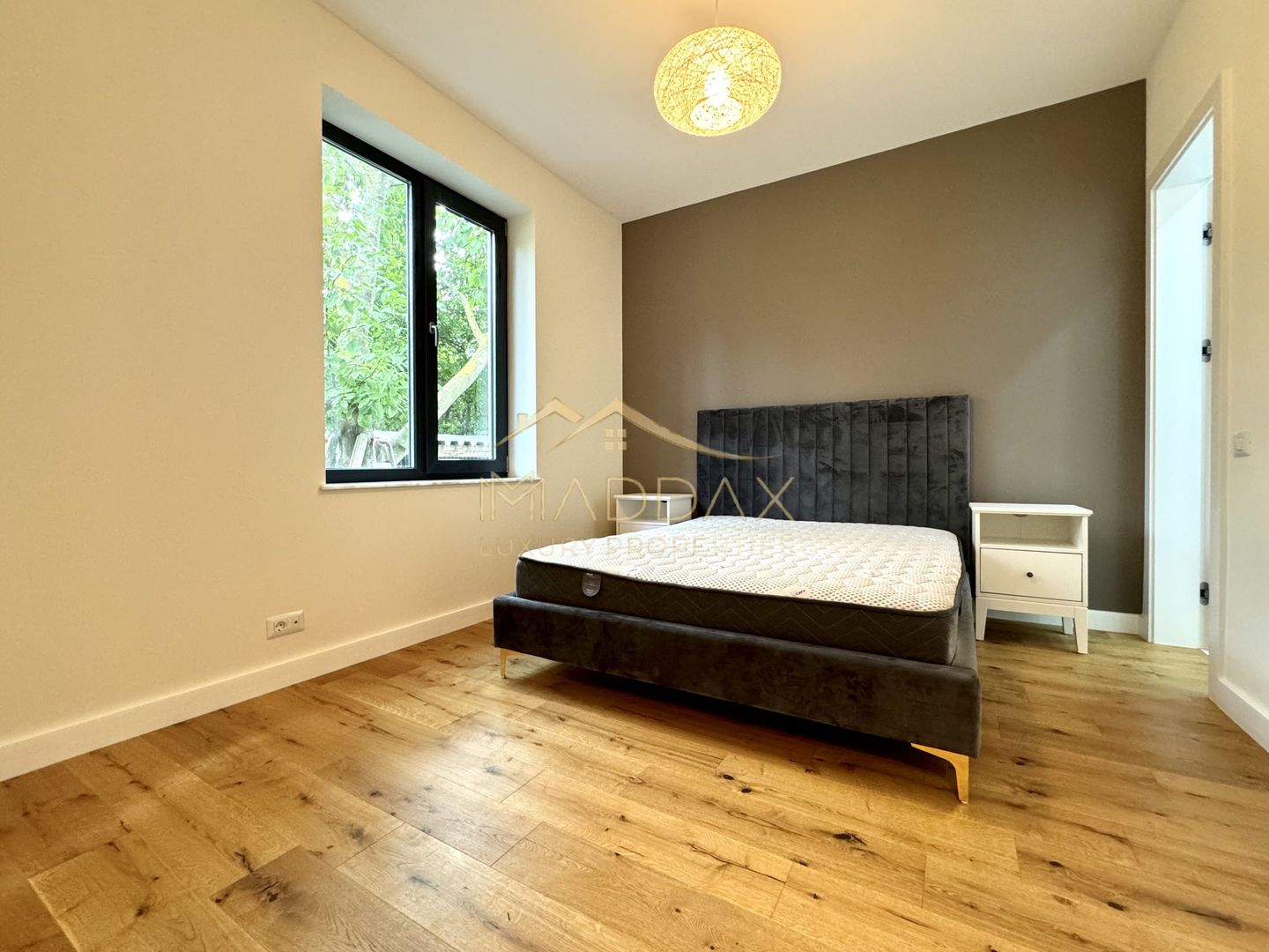 Vila cu 5 camere // * 565 mp gradina* // Tunari - Poză 16