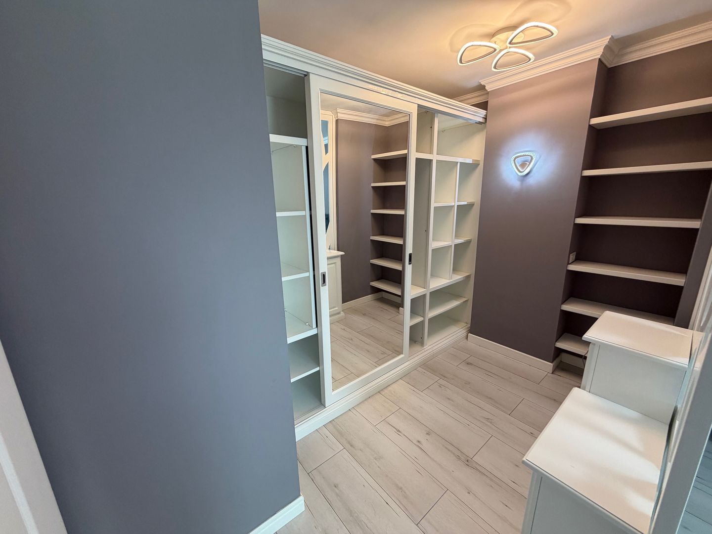 Inchiriez Apartament 3 camere Exigent - Poză 7