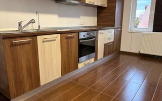 Apartament la curte, 2 băi, loc de parcare, zona linistita, dressing - Poză 11