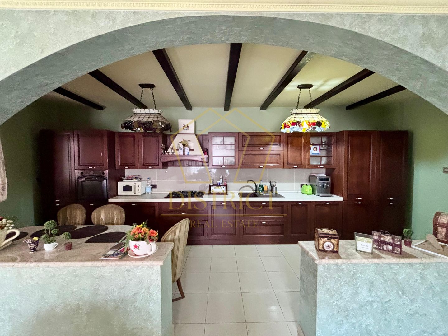 COM 0% Casa individuala spatioasa, piscina, garaj, anexe | Iosefin - Poză 11