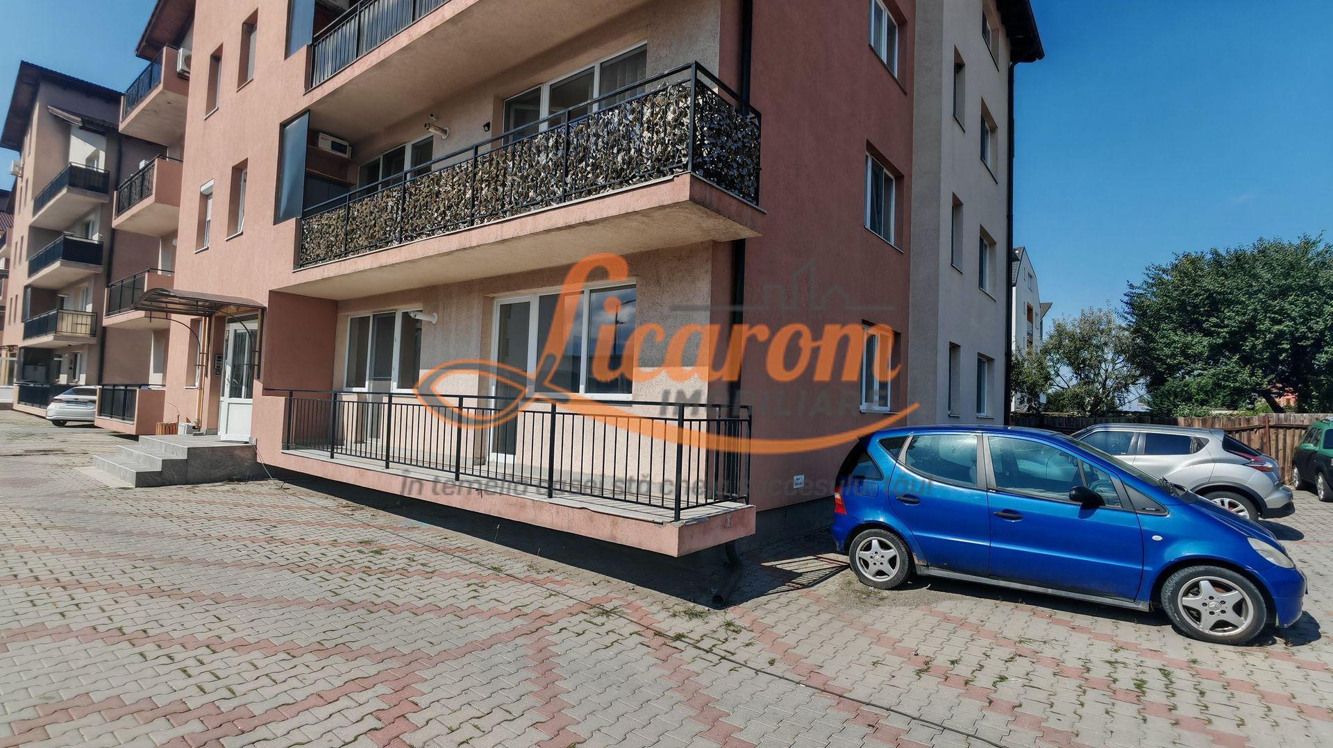 Apartament luminos 3 camere,Parter, parcare,Râșnov, Cartier Covaciu - Poză 2