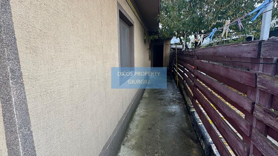 Casă de vânzare pe strada Sabarului - Poză 11