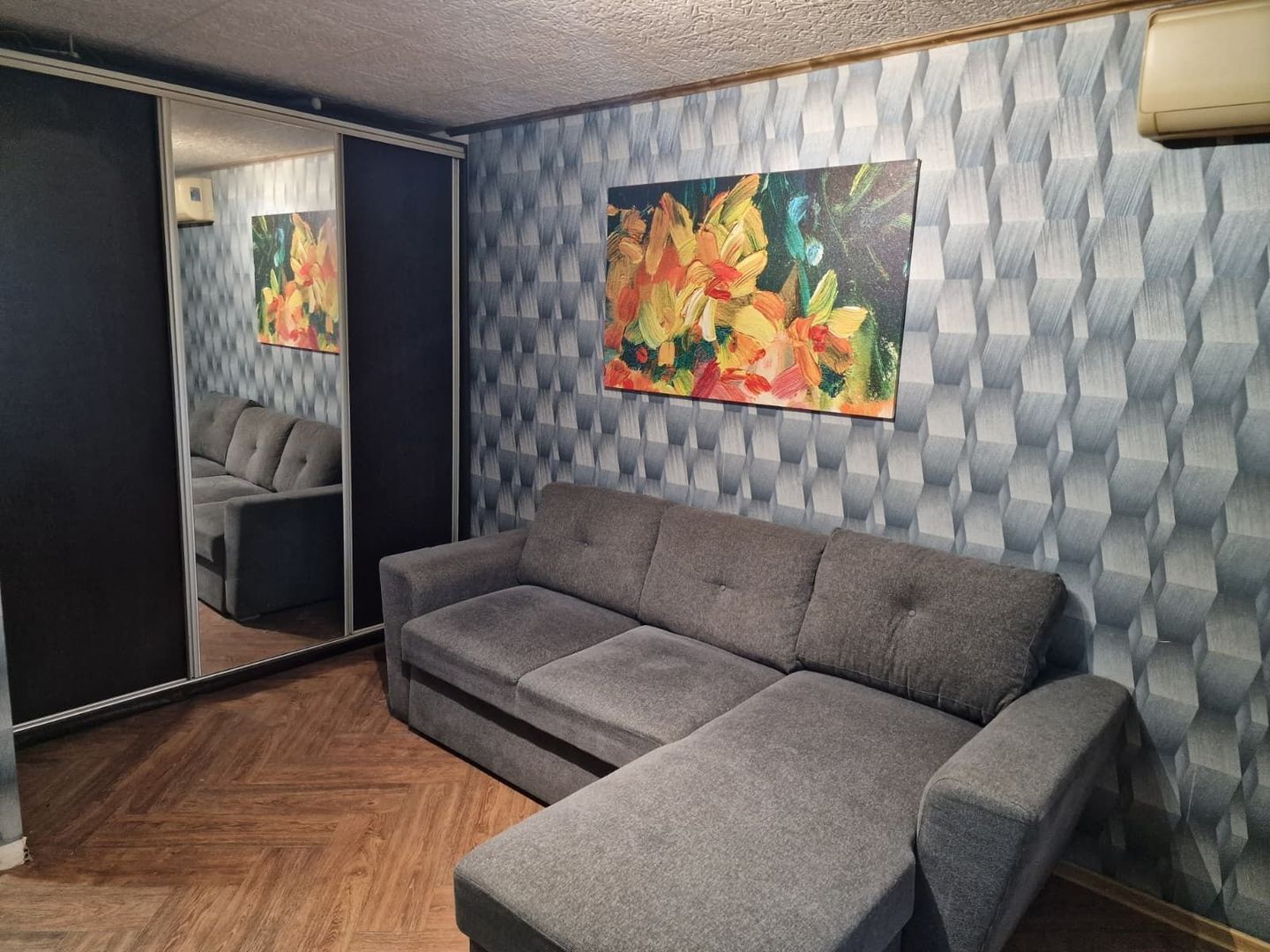 Garsoniera Brancoveanu mobilata/utilata - Poză 1