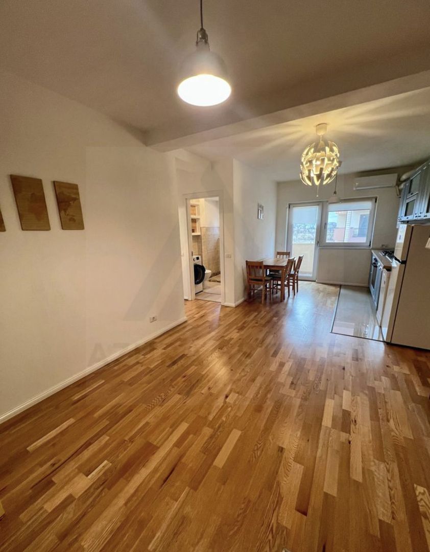 Apartament modern 54 mp utili 2 balcoane si parcare Calea Surii Mici - Poză 3