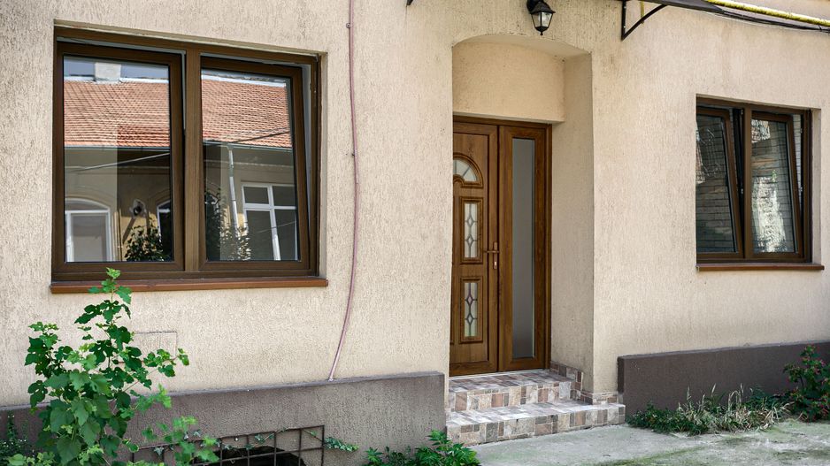 Vandut Apartament cu doua camere, renovat, situat ultracentral - Poză 1