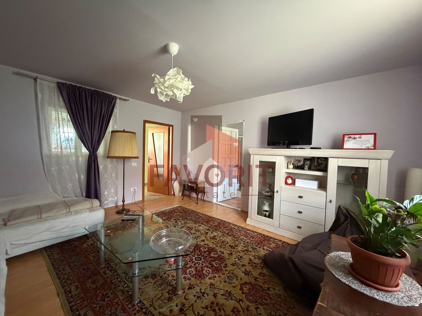 Casă +  teren 1.514 mp în Ianova | 4 camere | 2 băi - Poză 7