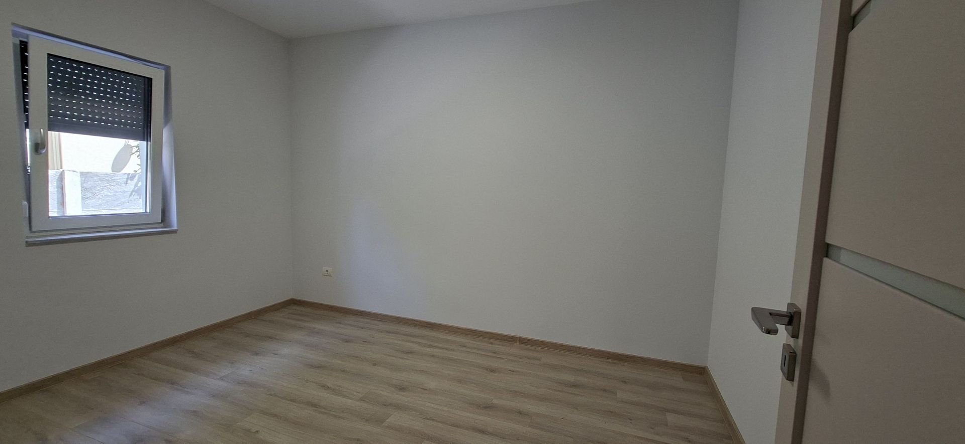 Locuinta individuala cu garaj- in stil mediteranean - Poză 18