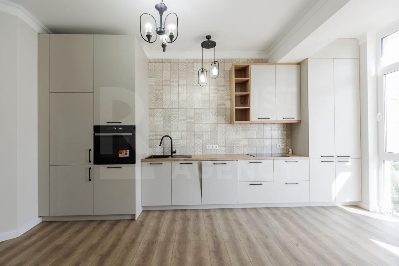 Vânzare, apartament, 1 cameră + living, strada Ion Dumeniuc, Ciocana - Poză 1