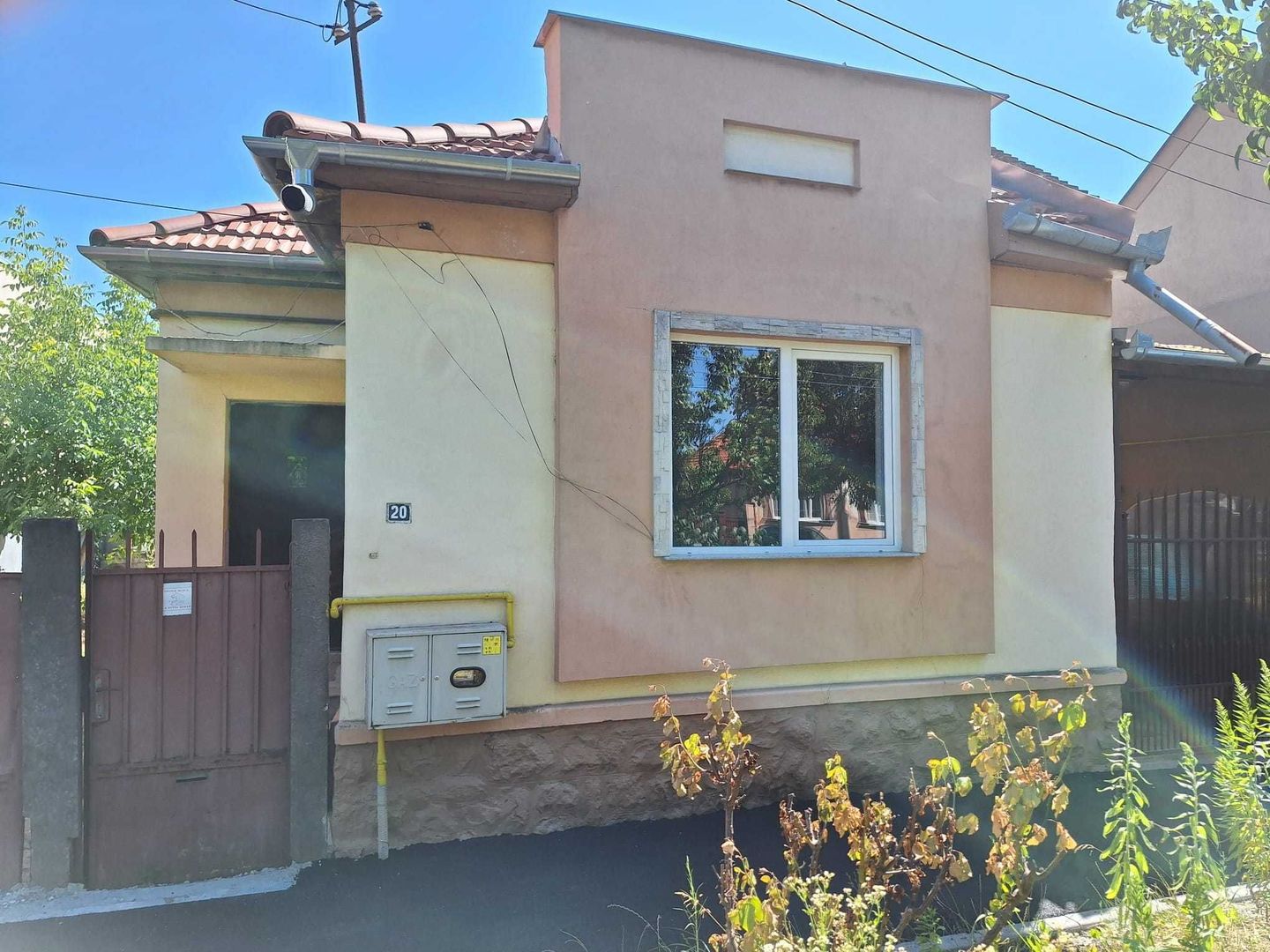 BRASADAS vinde casa mare cu teren pe strada Dara - Poză 1