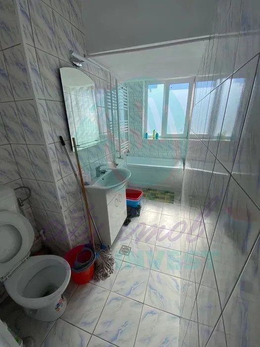 3 camere pe Bulevardul Decebal - Poză 3