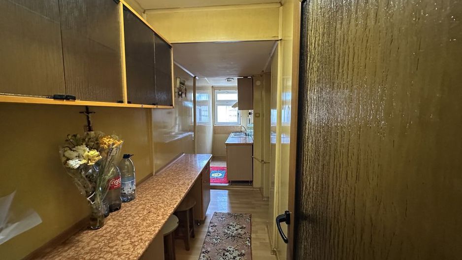 Apartament, 3 camere, Micro 13B - Poză 5