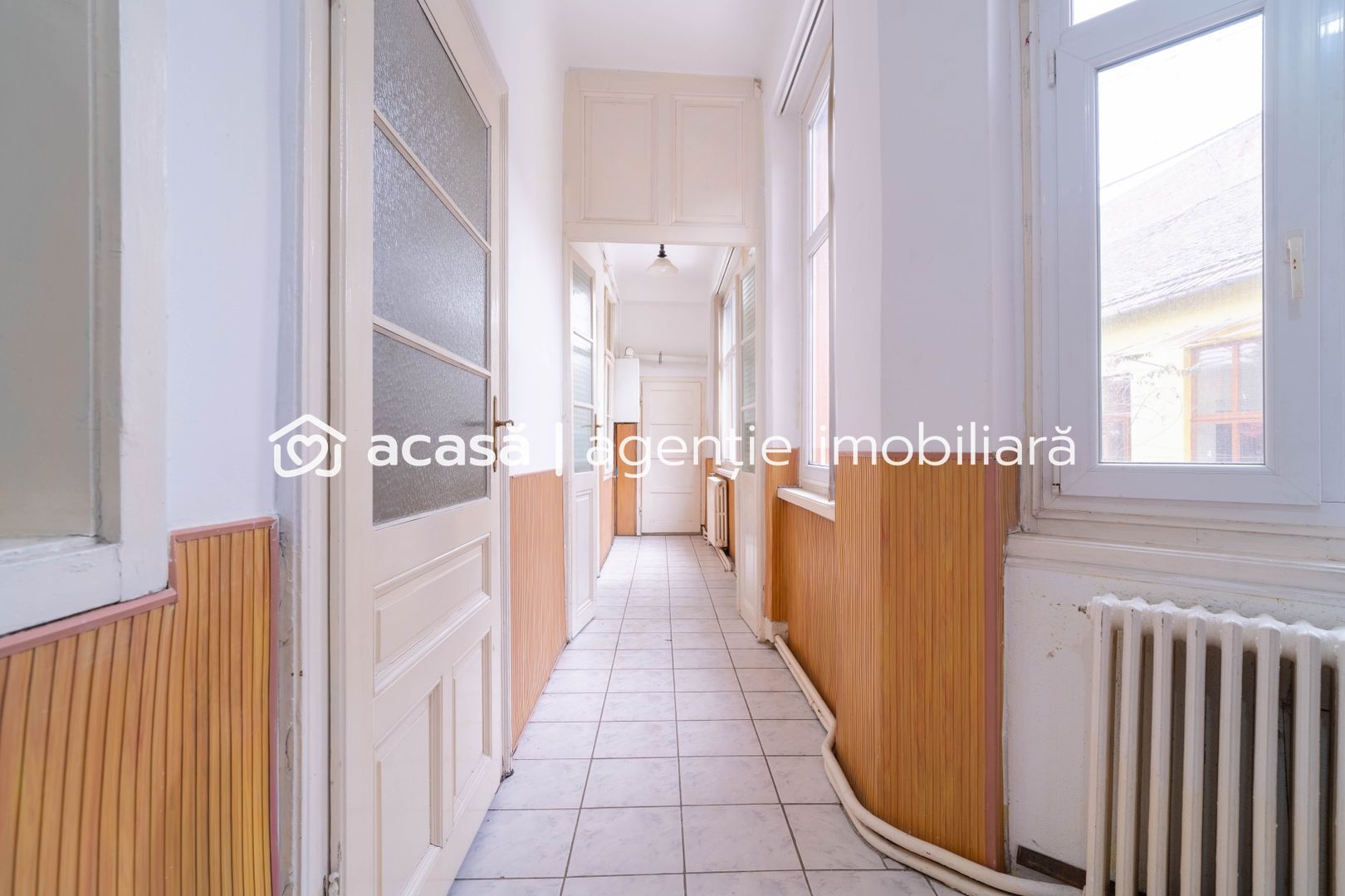 Apartament ultracentral Arad – 468 mp teren propriu, garaj, acces auto - Poză 6
