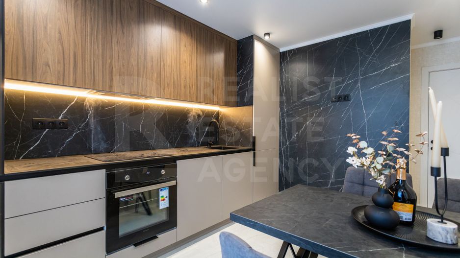 Vânzare , apartament, 2 camere, bd. Mircea cel Bătrân Ciocana - Poză 3