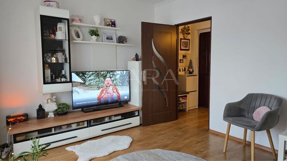 Apartament cu 2 camere, decomandat, în centrul Floreștiului. - Poză 2