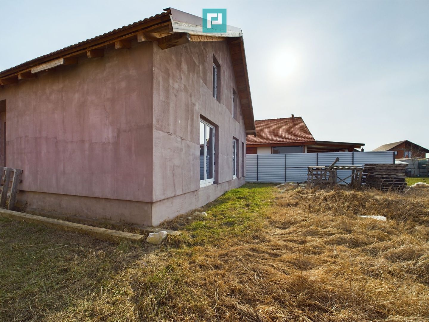 Casă în Izvin – 90 mp utili, curte 500 mp, la roșu - Poză 1