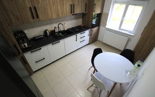 Giroc, plan parter, mobilat si utilat complet ! Loc parcare privat. - Poză 3