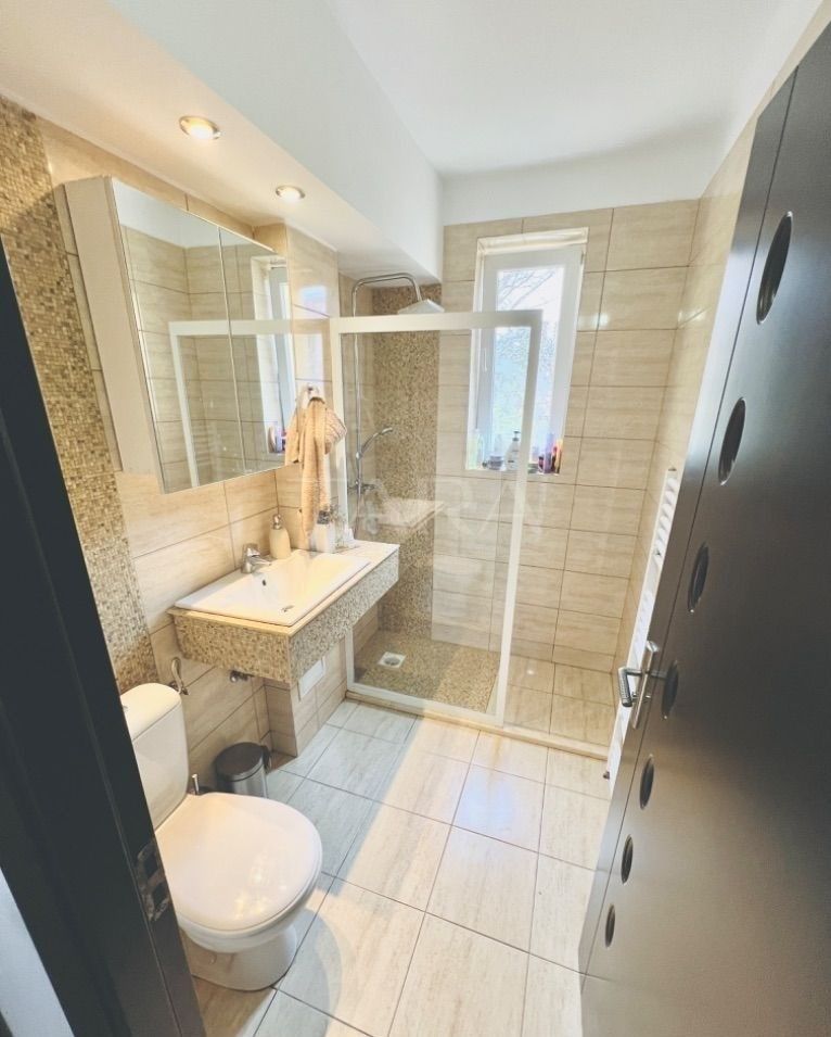 Apartament 2 camere în zona Facultatii de Litere. - Poză 8