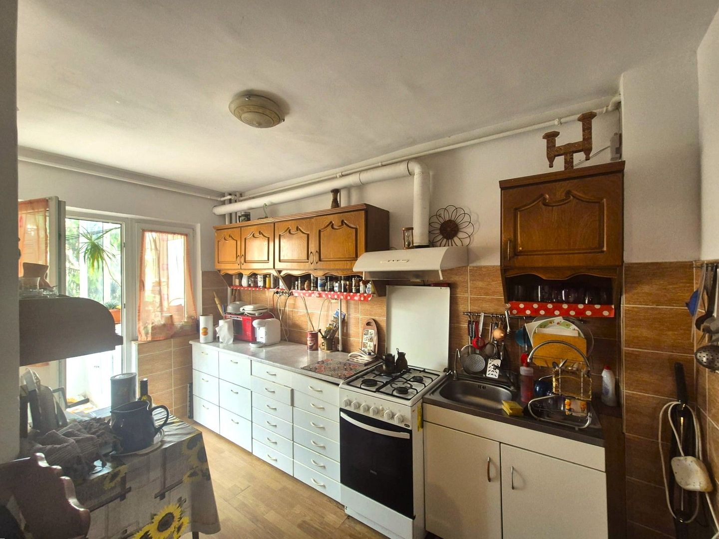 Exclusivitate- camera cu baie intr-un apartament - Poză 3