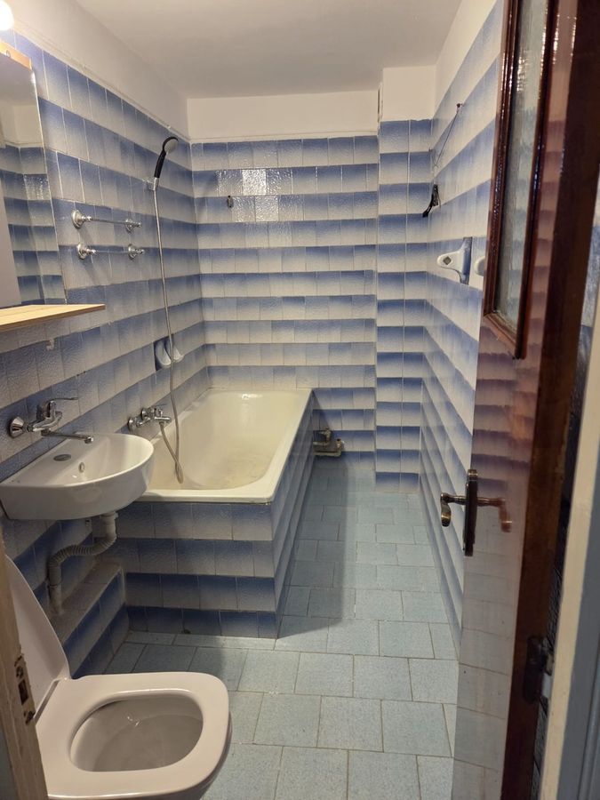 Inchiriez apartament 4 camere, Vitan, nemobilat, cu loc de parcare - Poză 9