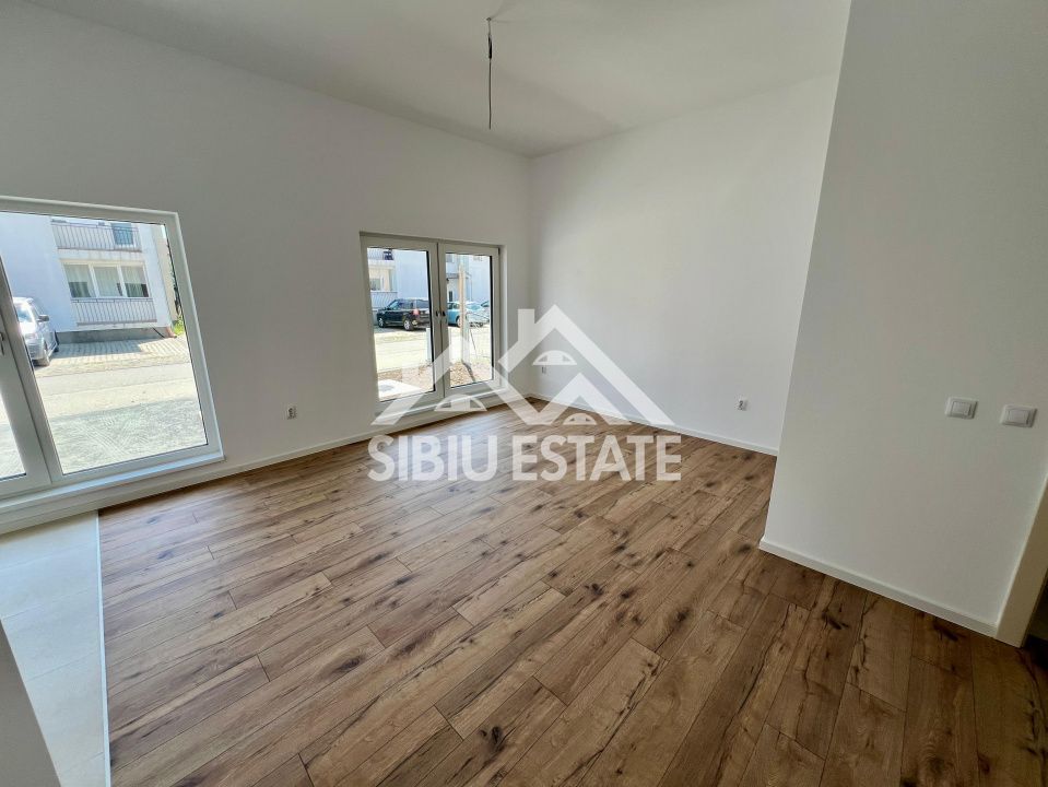 Finisat la cheie Intabulat, 3 camere, 2 bai, 2 parcar,i zona Dracula - Poză 1