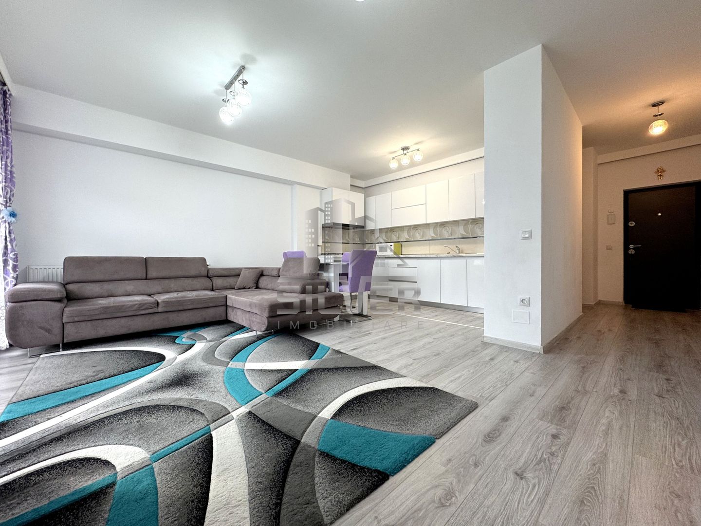 Apartament cu 3 camere la cheie! - Poză 2