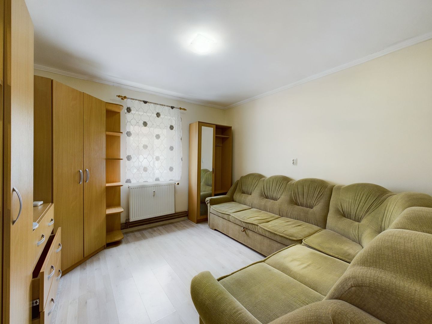 Garsonieră confort 1 zona Pârneava - Poză 1