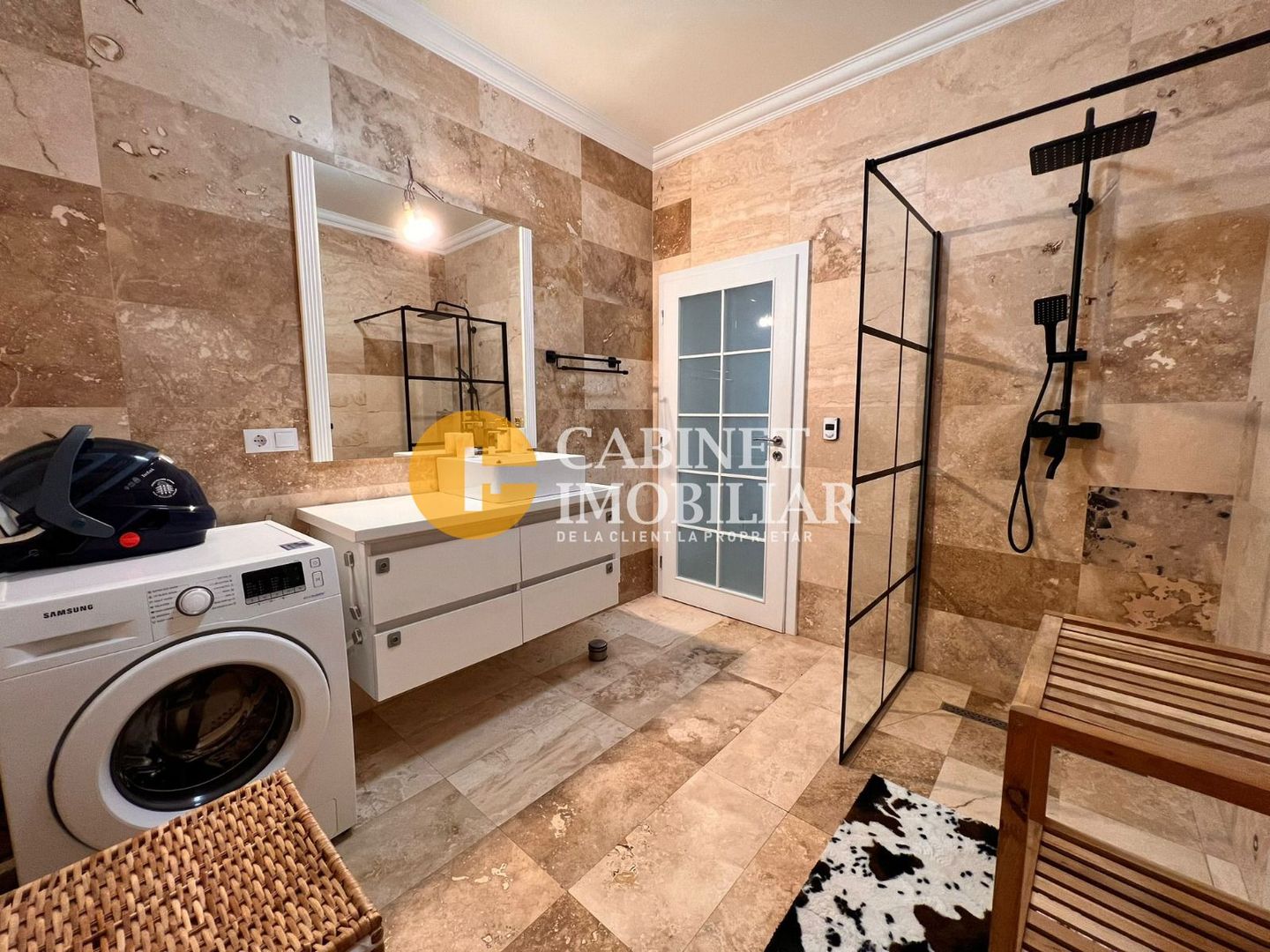 Casa PREMIUM 4 camere 2 bai - Garaj - MOBILATA complet - Poză 8