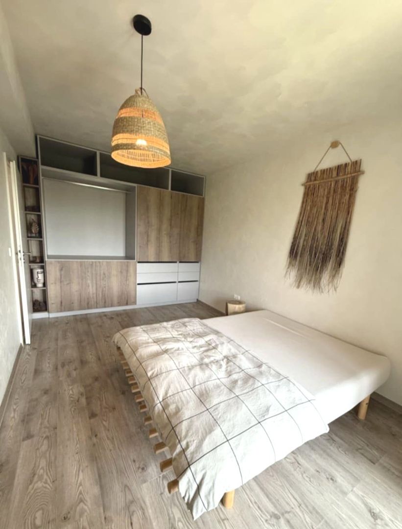 Apartament 2,5 camere chic cu grădină balcon vitrat și mobilier premium - Poză 3