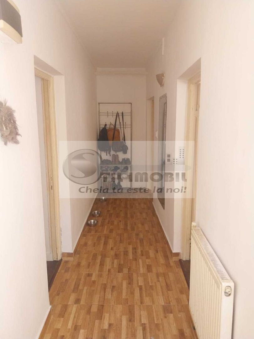Apartament la casa, curte proprie, , Podul de Fier - Poză 3