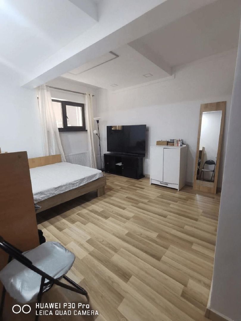 APARTAMENT CU TERASA SI CURTE | GORJULUI | APUSULUI - Poză 5