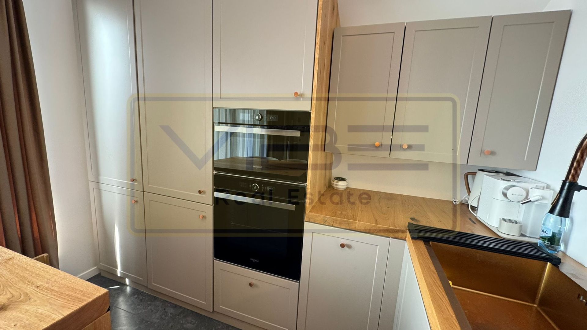 Apartament premium 3 camere + terasa Podul de Fier - Poză 15